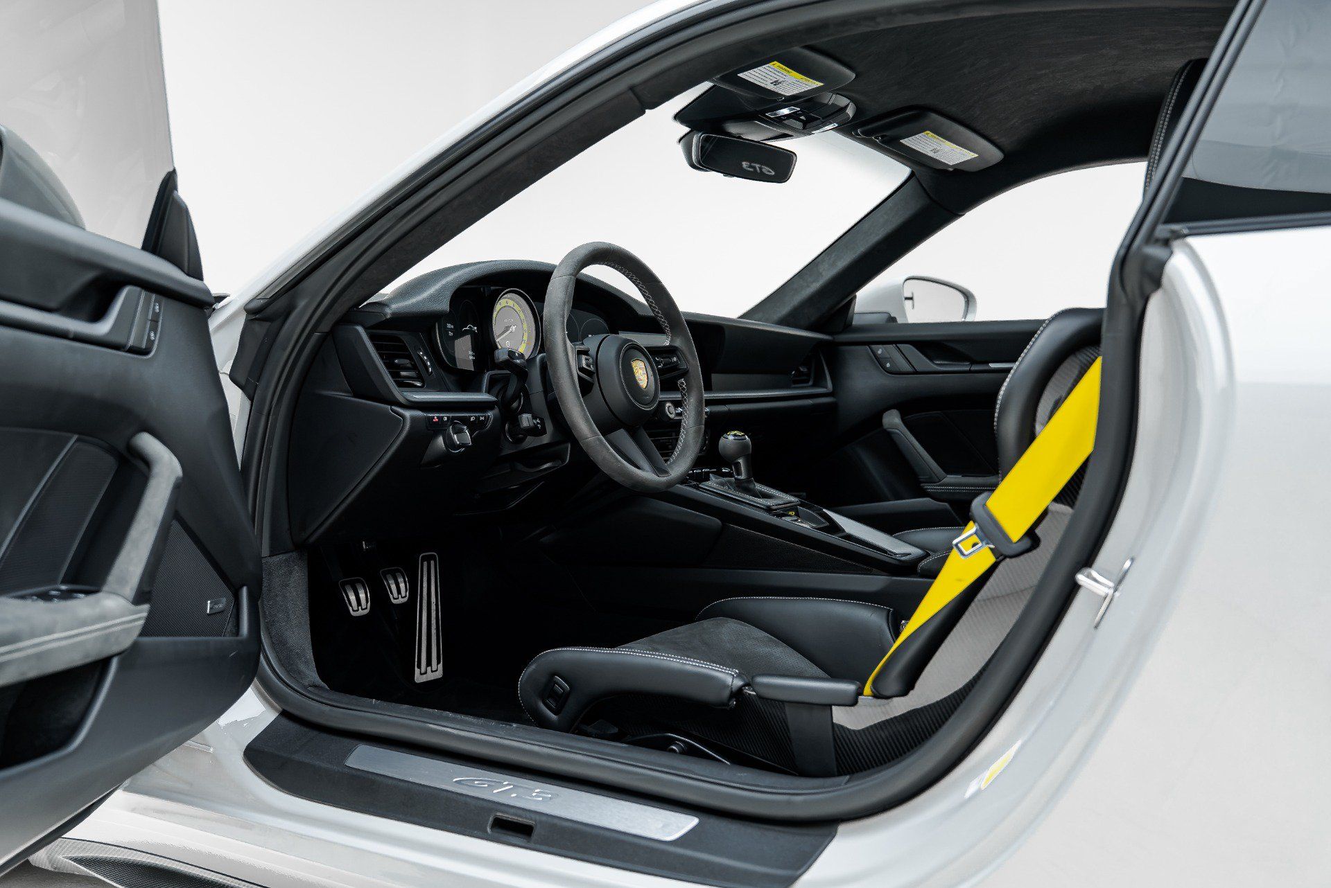 Used 2022 Porsche 911 GT3 RWD image 3
