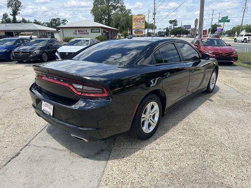 Used 2022 Dodge Charger SXT w/ Leather Interior Group RWD image 5
