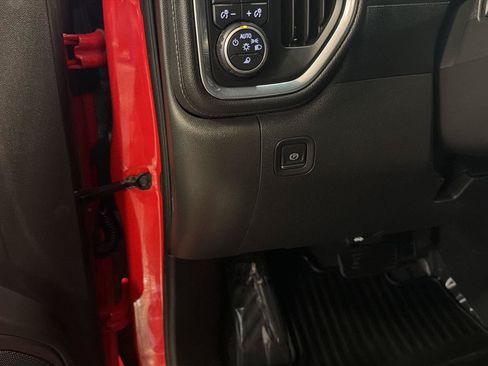 Used 2021 Chevrolet Silverado 1500 RST w/ Convenience Package II AWD/4WD image 12