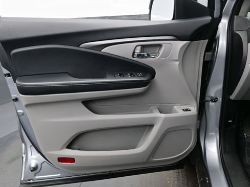 Used 2017 Honda Pilot EX-L image 9