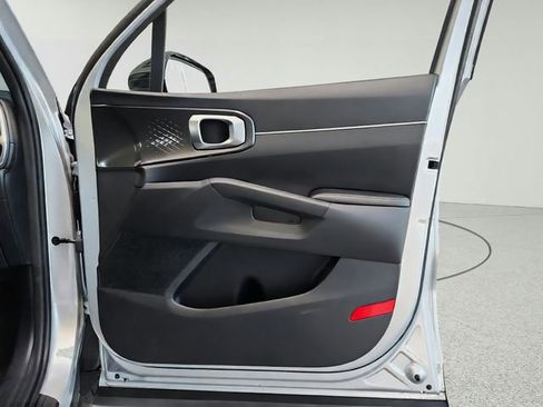 Certified 2022 Kia Sorento S FWD image 26