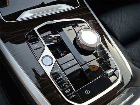 Used 2023 BMW X7 xDrive40i w/ Executive Package image 15