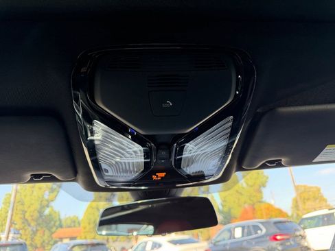 Used 2023 BMW 430i Coupe w/ M Sport Package image 25