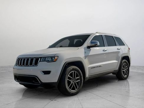 Used 2020 Jeep Grand Cherokee Limited image 2