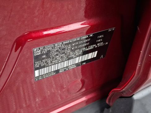 Used 2018 Toyota RAV4 XLE image 26