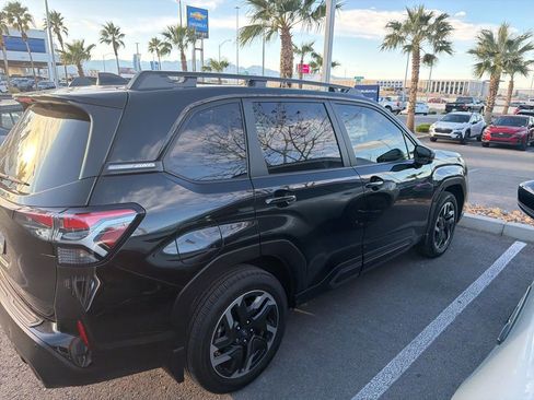 Used 2025 Subaru Forester Limited image 11
