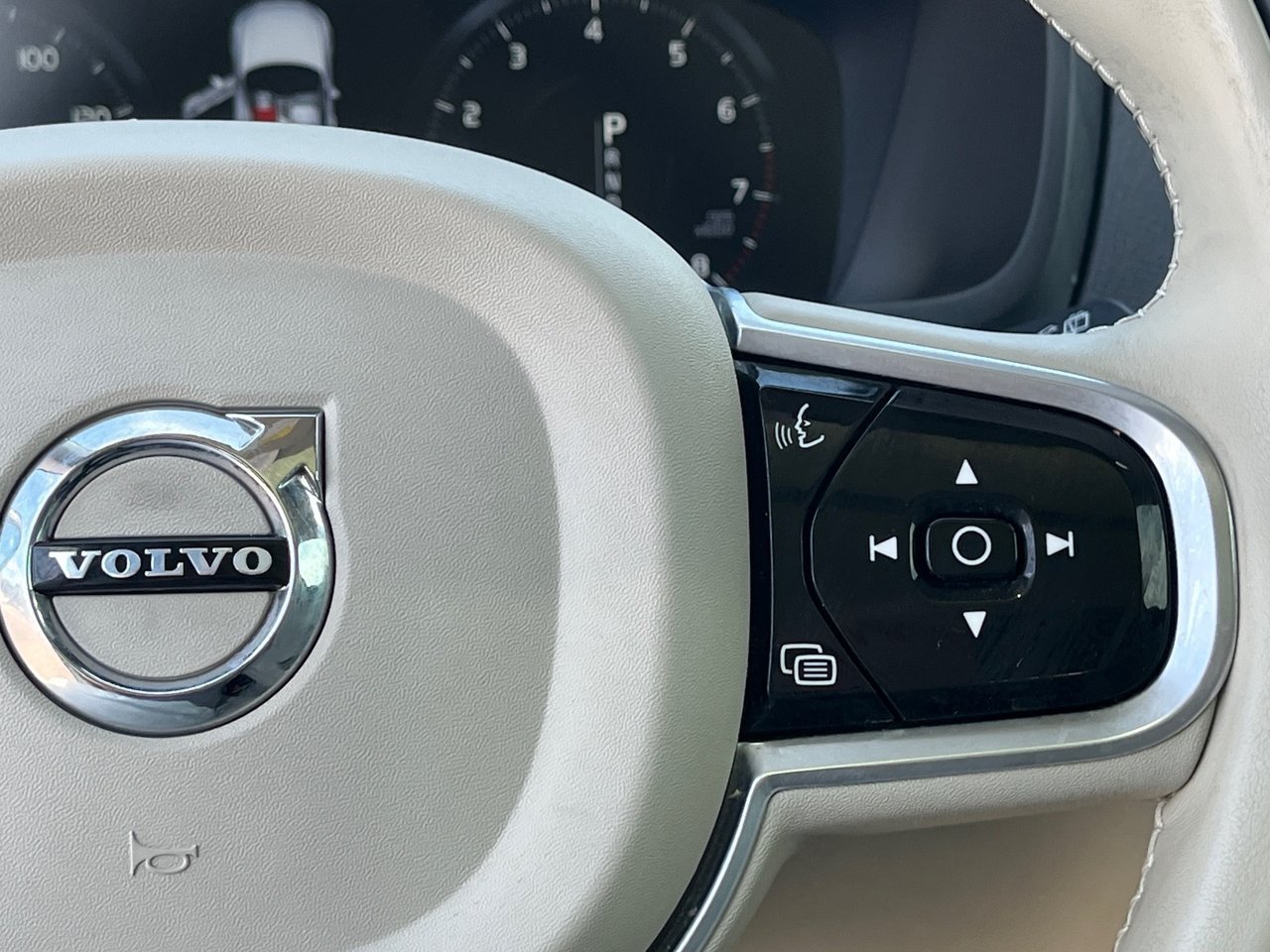 Used 2022 Volvo XC90 T5 Momentum AWD/4WD image 20