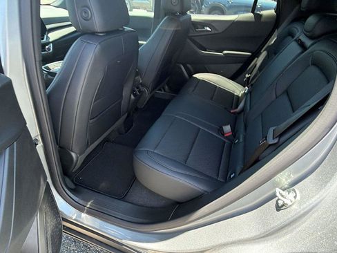 New 2026 Chevrolet Equinox LT w/ Convenience Package II FWD image 16