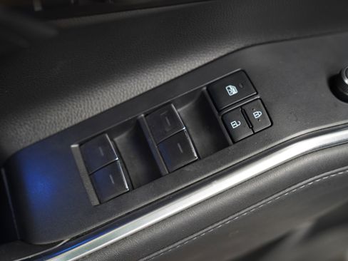 Used 2022 Toyota Highlander Limited AWD/4WD image 19