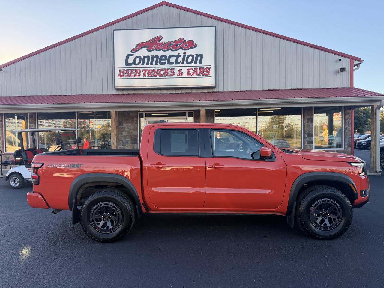 Used 2025 Nissan Frontier PRO-4X w/ Interior Protection Package AWD/4WD image 3