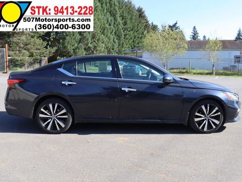 Used 2019 Nissan Altima 2.5 Platinum AWD/4WD image 9