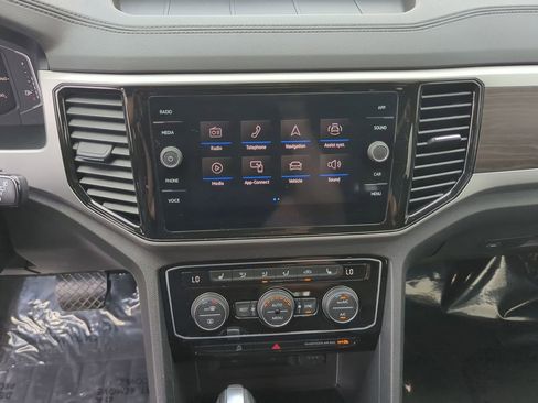 Certified 2023 Volkswagen Atlas SE FWD image 20