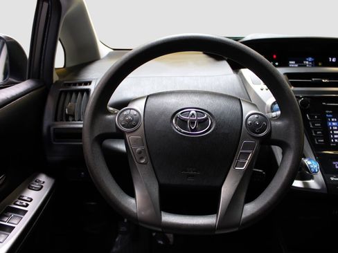 Used 2017 Toyota Prius V Three FWD image 28