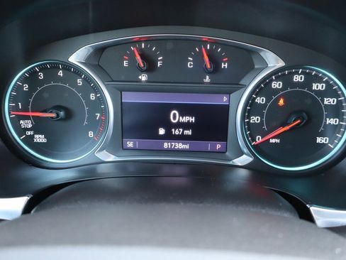 Used 2021 Chevrolet Traverse LT image 40