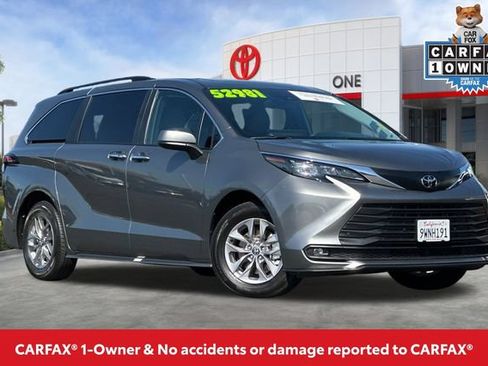 Certified 2026 Toyota Sienna XLE FWD image 2