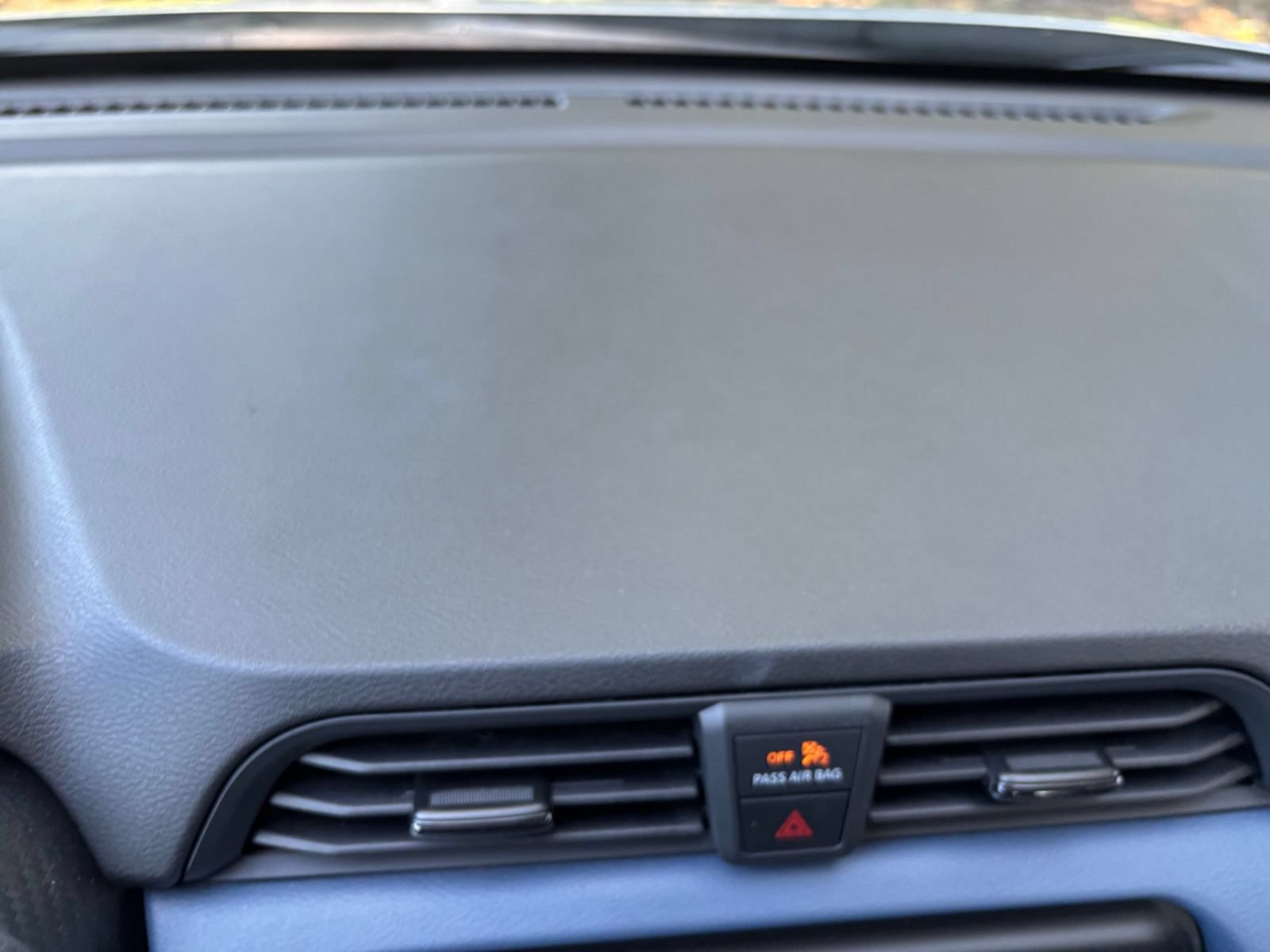 Used 2025 Nissan Versa SV FWD image 16