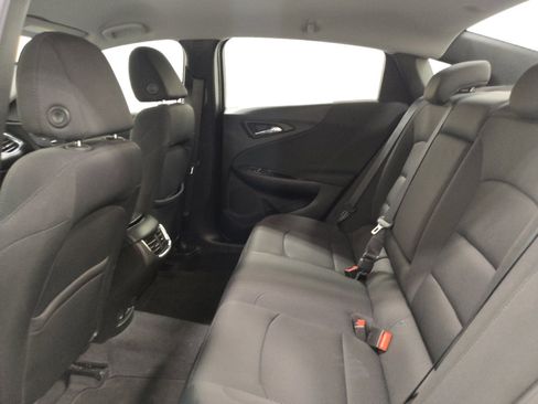 Used 2018 Chevrolet Malibu LT FWD image 18