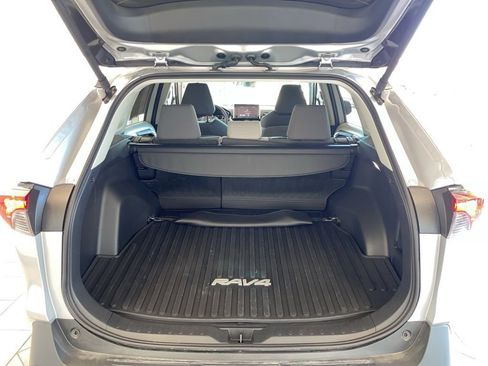 Used 2025 Toyota RAV4 XLE w/ Convenience Package image 15