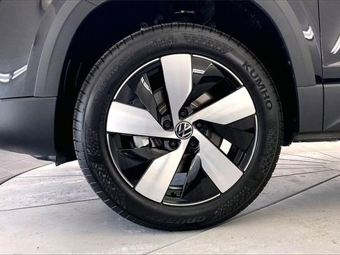 New 2026 Volkswagen Taos S image 12