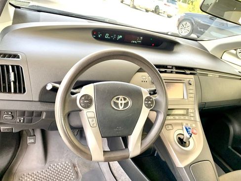 Used 2014 Toyota Prius Two FWD image 13