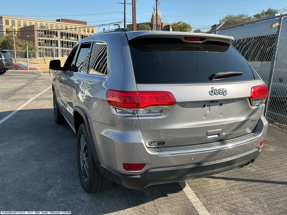 Used 2017 Jeep Grand Cherokee Limited w/ Luxury Group II RWD image 5