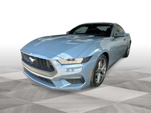Used 2025 Ford Mustang Coupe RWD image 1