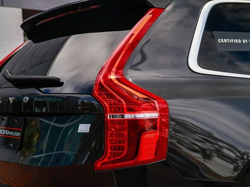 Used 2024 Volvo XC90 T8 Ultimate w/ Protection Package Premier image 9