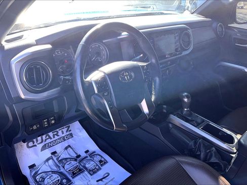 Used 2017 Toyota Tacoma Limited w/ Tow Package image 14