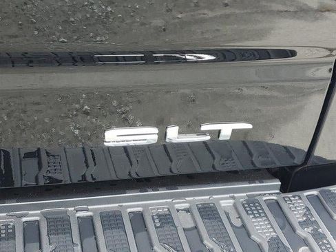 New 2026 GMC Sierra 1500 SLT AWD/4WD image 12