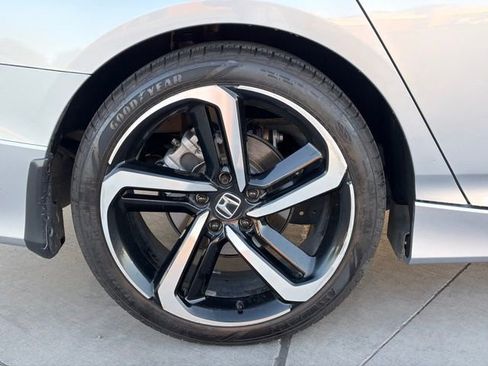 Used 2022 Honda Accord Sport image 5