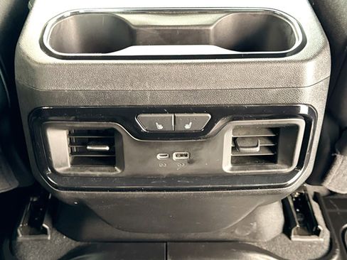 Used 2025 GMC Sierra 1500 AT4 image 23