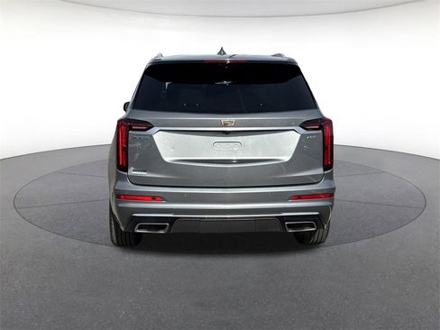 Used 2021 Cadillac XT6 Premium Luxury w/ Platinum Package image 4
