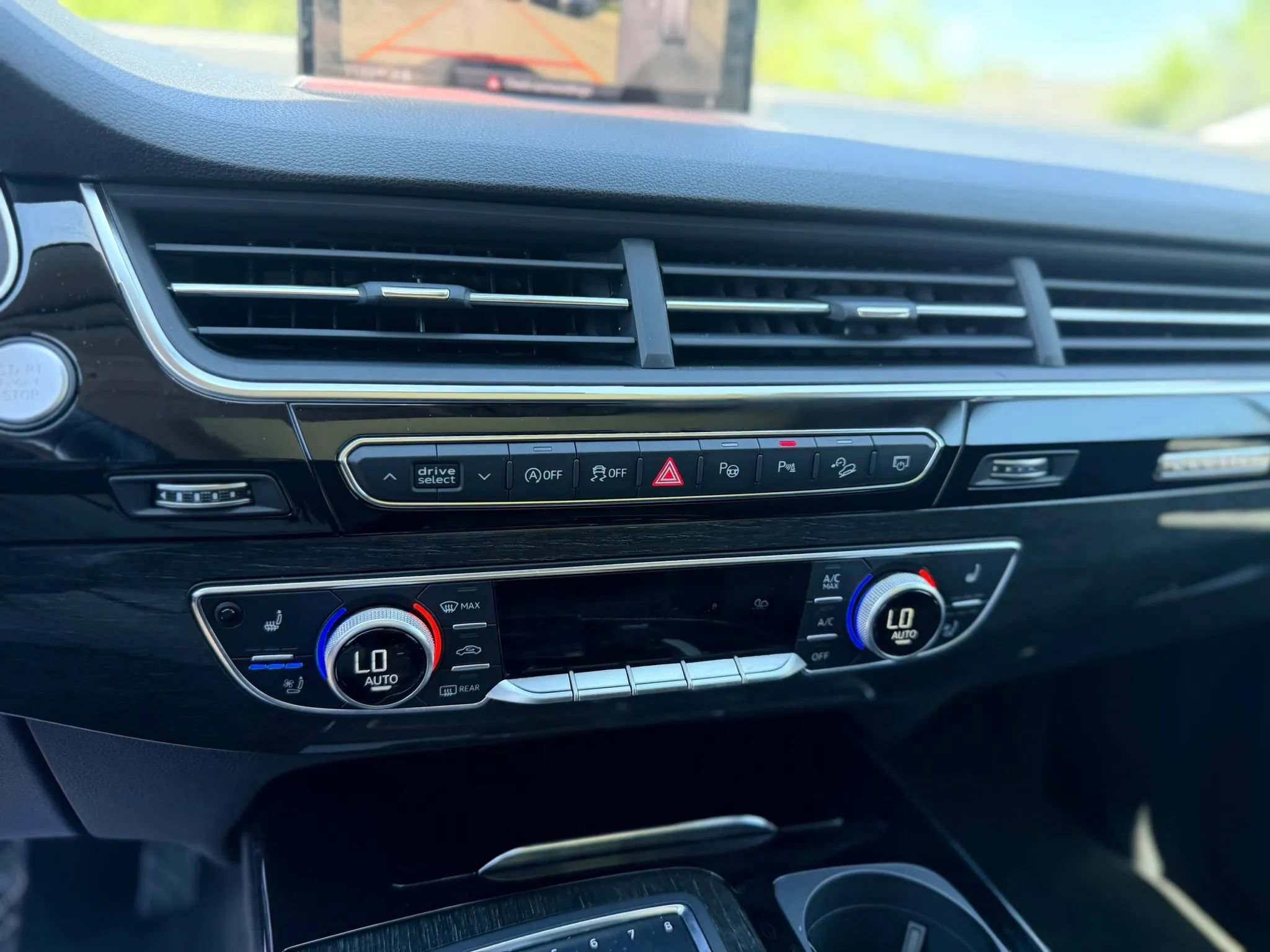 Used 2019 Audi Q7 3.0T Premium Plus w/ Premium Plus Package AWD/4WD image 34