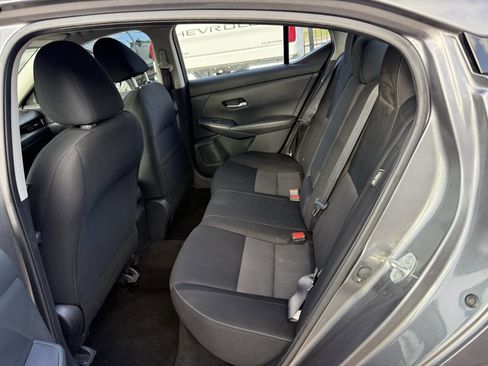 Used 2022 Nissan Sentra SV FWD image 13