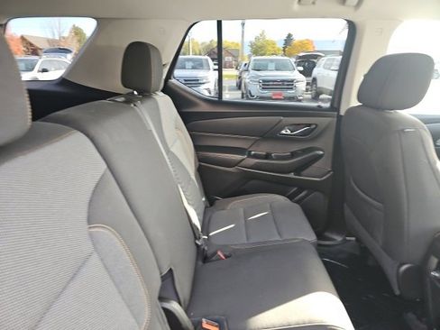 Used 2021 Chevrolet Traverse LS image 20