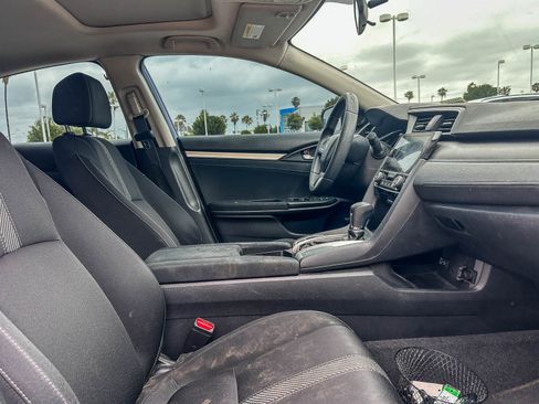 Used 2018 Honda Civic EX image 18