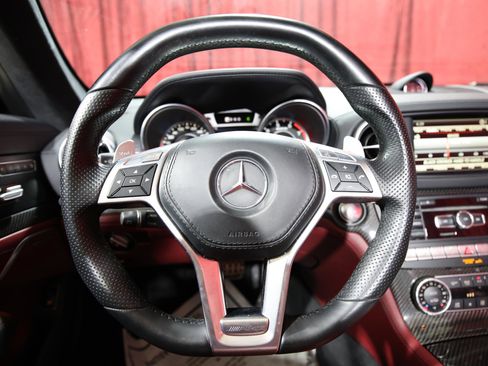 Used 2016 Mercedes-Benz SL 63 AMG image 17
