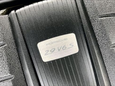 Used 2022 Porsche Macan S image 30