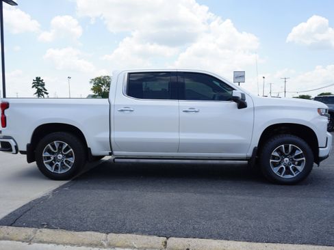 Used 2020 Chevrolet Silverado 1500 High Country w/ Technology Package AWD/4WD image 6