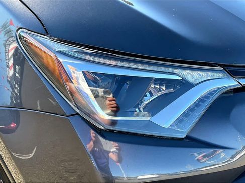 Used 2016 Toyota RAV4 LE FWD image 27