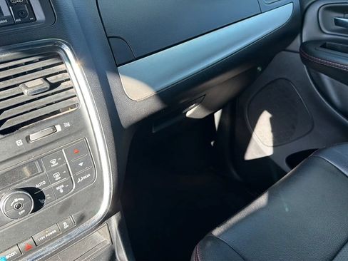 Used 2020 Dodge Grand Caravan GT FWD image 93