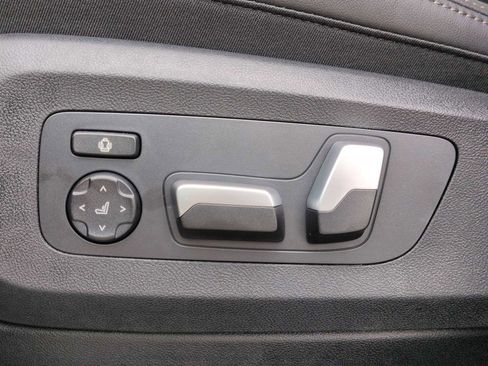 New 2026 BMW X6 xDrive40i w/ Premium Package image 18