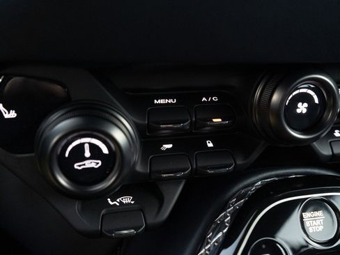 Used 2020 Aston Martin DBS Zagato image 31