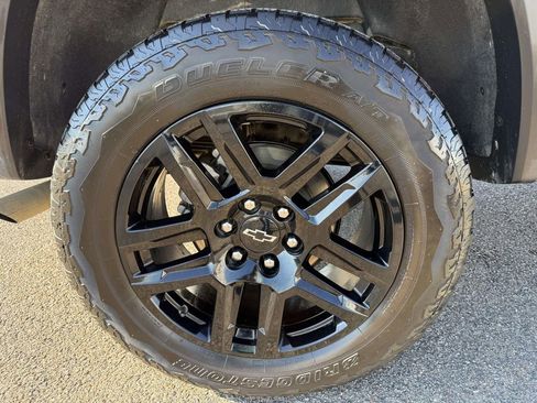 Certified 2024 Chevrolet Colorado Trail Boss w/ Advanced Trailering Package image 9