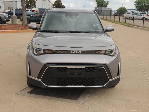 Used 2025 Kia Soul LX w/ LX Technology Package FWD image 5