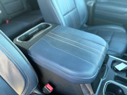 Used 2024 Chevrolet Silverado 1500 High Country AWD/4WD image 16
