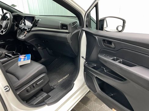 Used 2024 Honda Odyssey Sport image 33