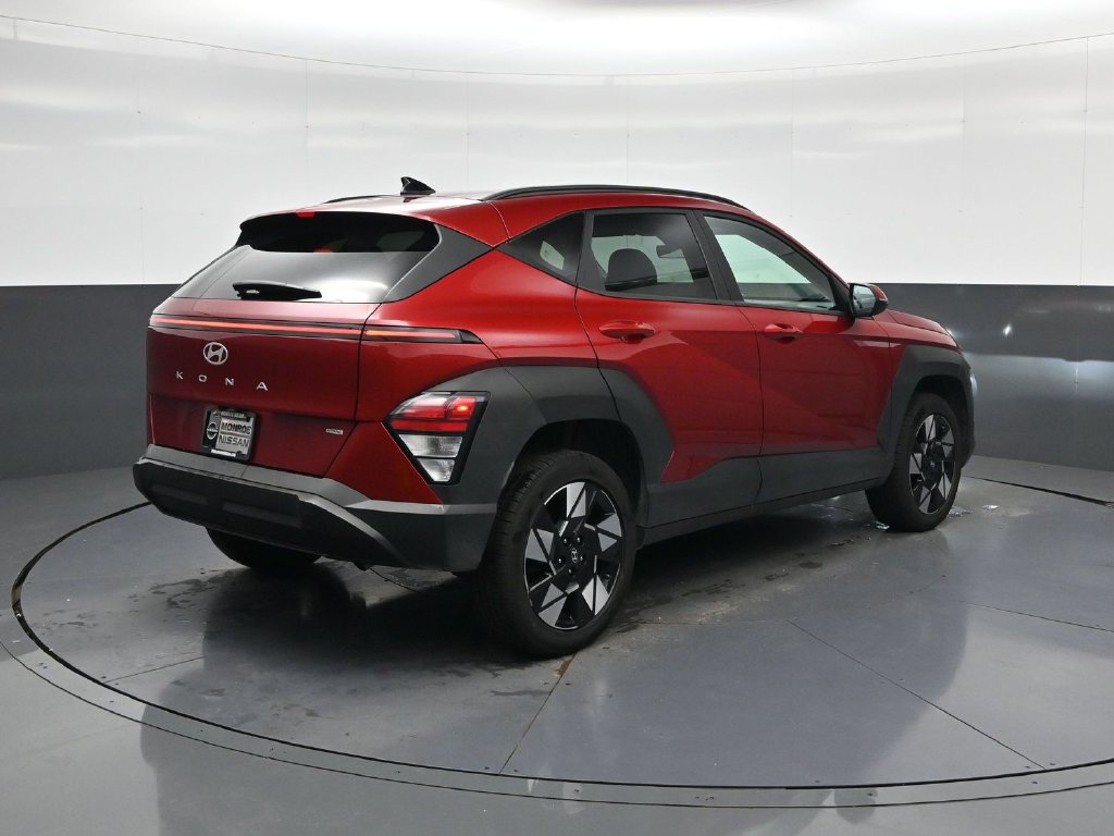 Used 2025 Hyundai Kona SEL AWD/4WD image 10