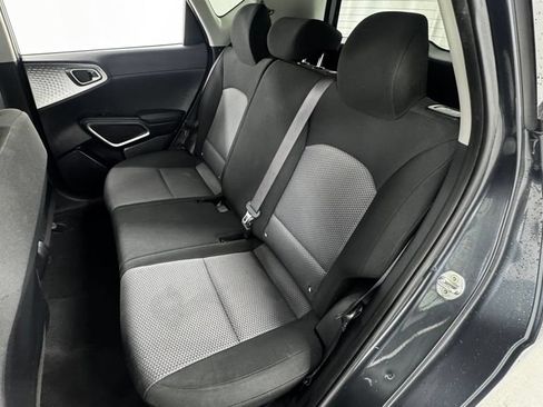 Used 2022 Kia Soul LX w/ Technology Package FWD image 13