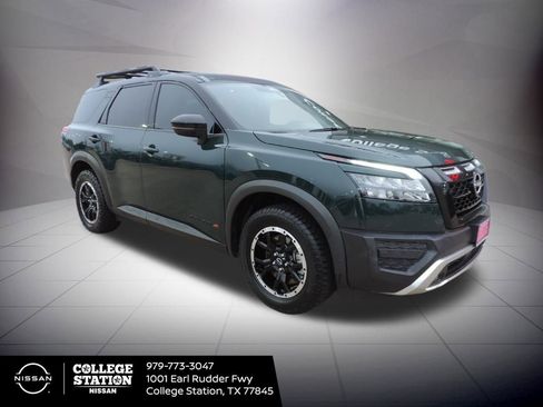 Certified 2023 Nissan Pathfinder Rock Creek image 3